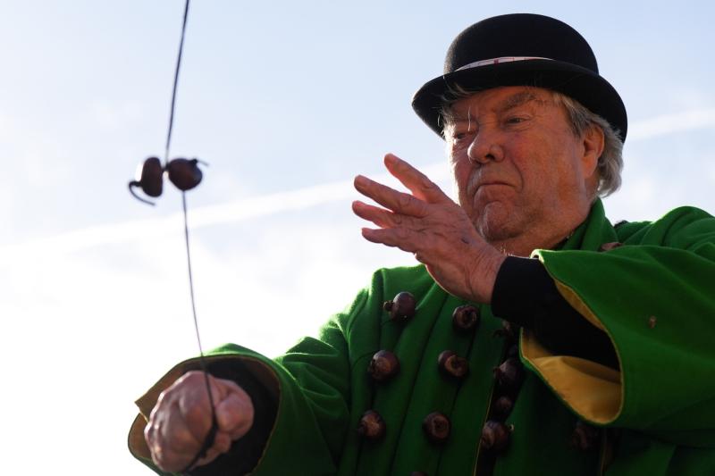 'A load of nonsense' - World conkers tournament rocked by scandal as men’s champion found with steel nut