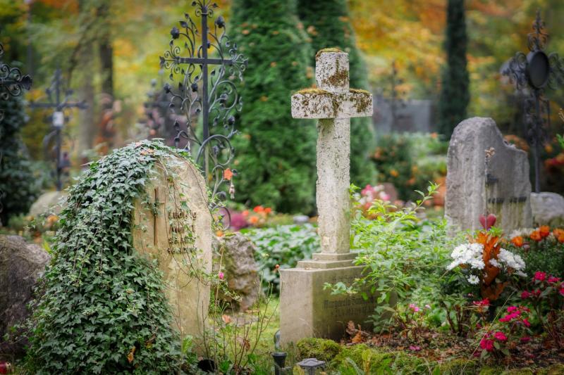 Plans underway to refurbish toilet facilities in Kildare cemetery