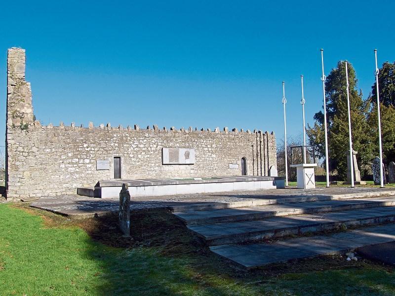 'It is exploitation' - Would you pay over €12k to be buried near Wolf Tone? 