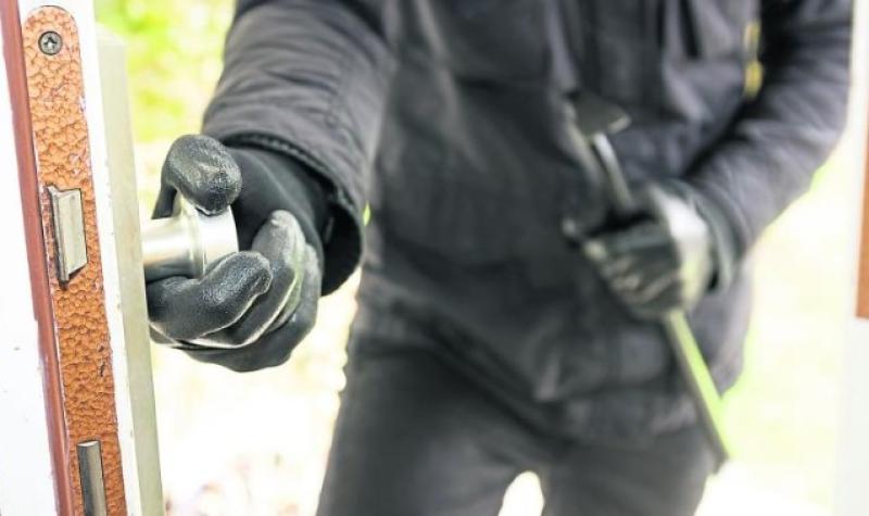 Two teenagers suspected to be involved in Kildare daytime burglary