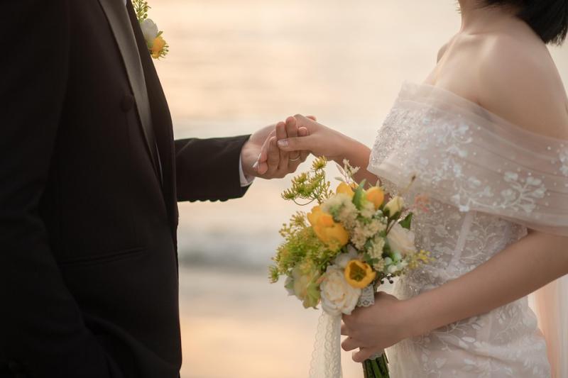 Bizarre case of Kildare man jailed for running weddings and funerals 