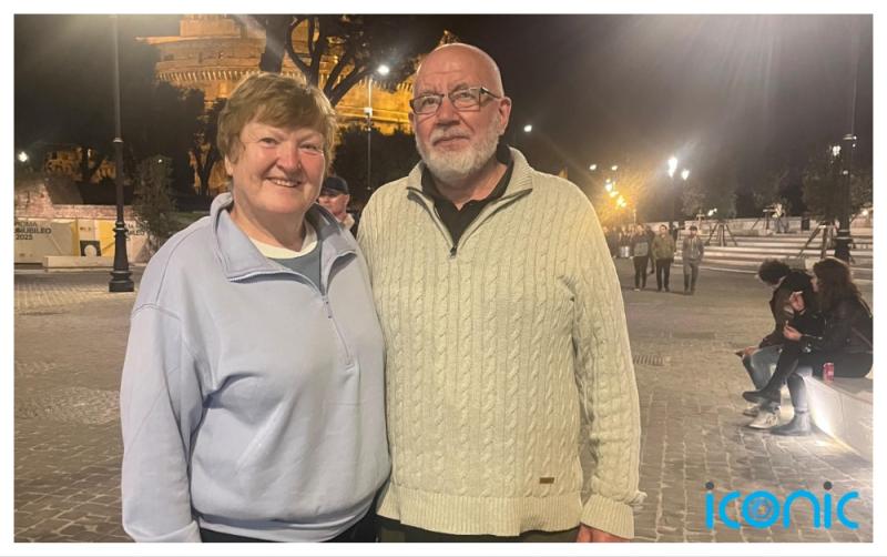 Kildare couple celebrating their 40th wedding anniversary attend Pope Francis' wake