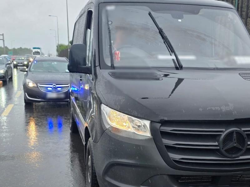 Gardaí in Kildare fine motorist who was ‘dangerously whizzing past traffic’