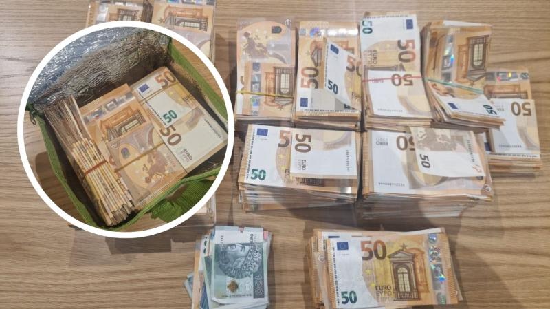 Gardaí seize large amount of cash near Kildare border as part of  money laundering probe