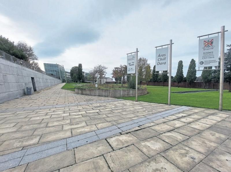 Outgoing Kildare County Council official praised at meeting