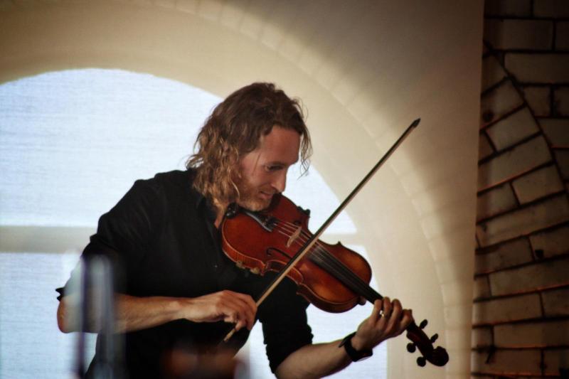 GALLERY: Lasair Bhr&iacute;de/Brigid&rsquo;s Flame, The Dew Drop Inn, Kill, Kildare