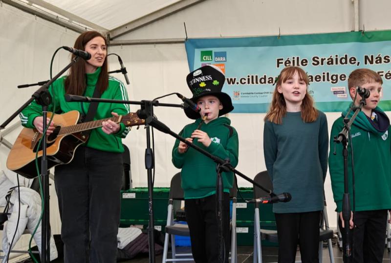 Ceol, craic agus an c&uacute;pla focal beo ar shr&aacute;ideanna N&aacute;s na R&iacute;ogh