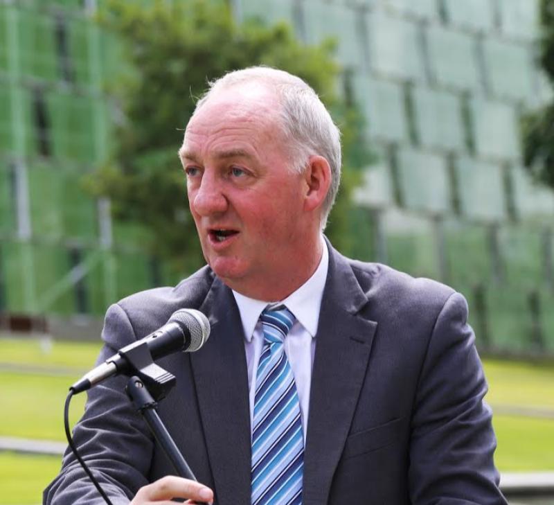 Tributes paid to retiring Kildare chief executive Peter Carey