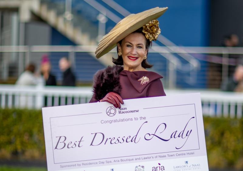 Outfit from Kildare boutique wins Best Dressed Lady at Lawlor’s of Naas Grade 1 Novice Hurdle at Naas Racecourse 