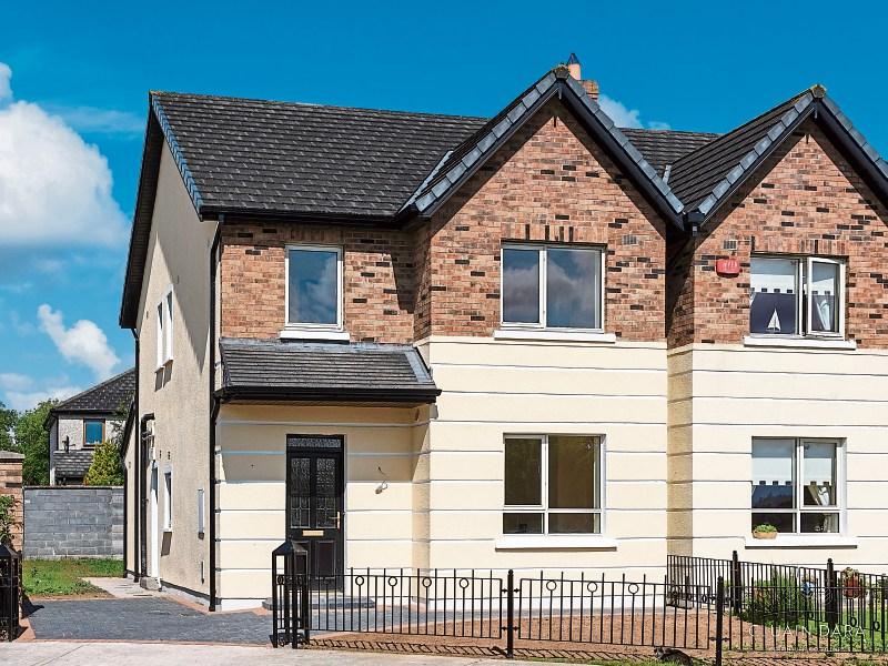 KILDARE PROPERTY WATCH: Large three and four-bedroom Derrinturn homes