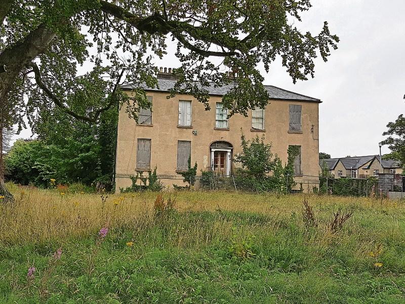 Deadline to turn derelict Clane house into offices