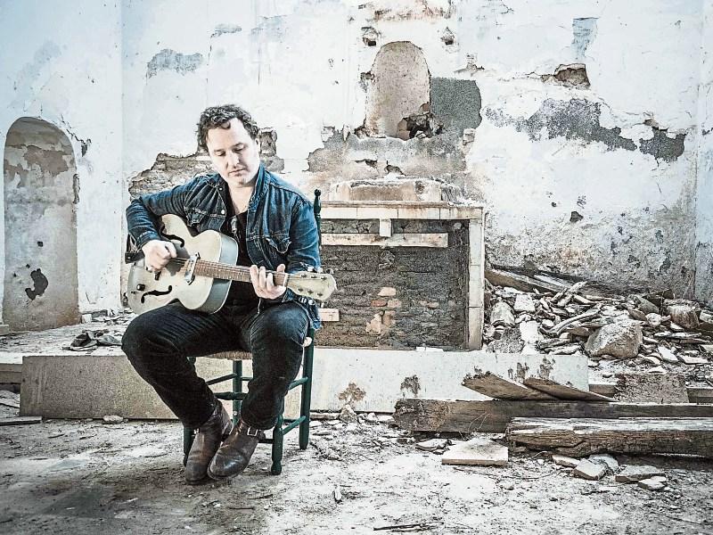 Mundy to play at Judge Roy Beans this Saturday night