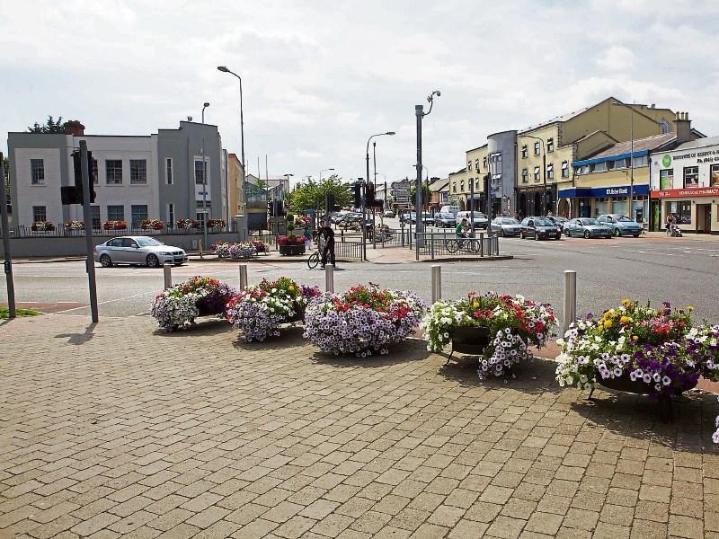 Councillor calls to prioritise upgrading of riverside walkway in Newbridge