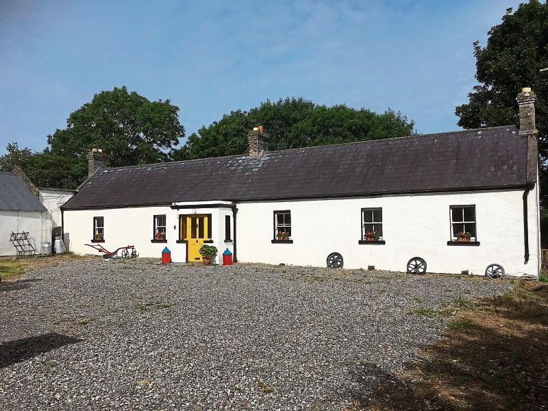 Kilcullen country farmhouse set on 6.5 acres up for auction