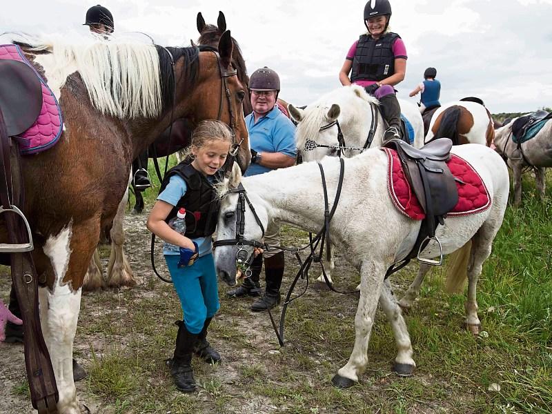 Clonbullogue cowboys ride out on Bog of Allen
