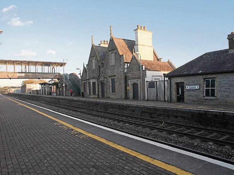 Sallins rail station road signs needed
