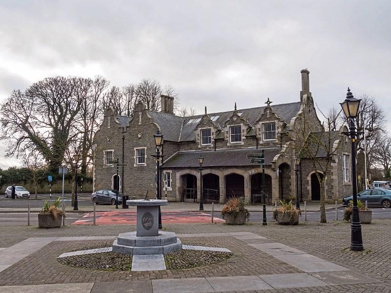 Athy man nicknamed 'Ten Cent' jailed after kicking wing mirrors off Garda car