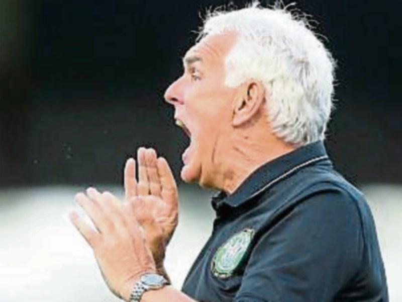 Mick Cooke takes charge at Newbridge Town AFC