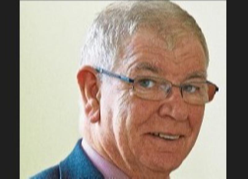 Tributes to solicitor Tony Hanahoe at courthouse in County Kildare