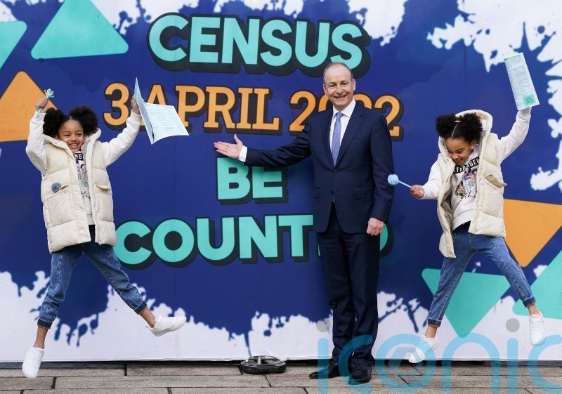 Upcoming census will include option to leave message for descendants in 2122