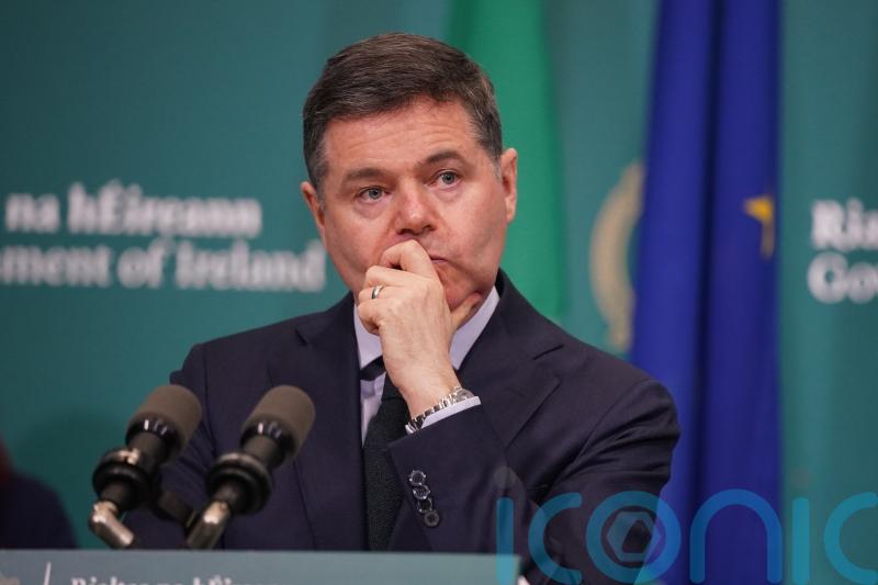 Finance minister warns economy weakened at start of year