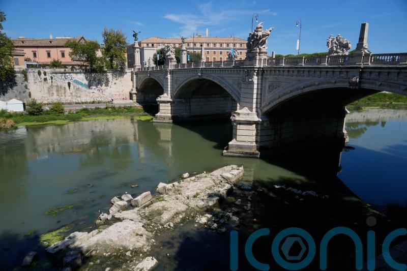 Drought exposes ancient imperial bridge