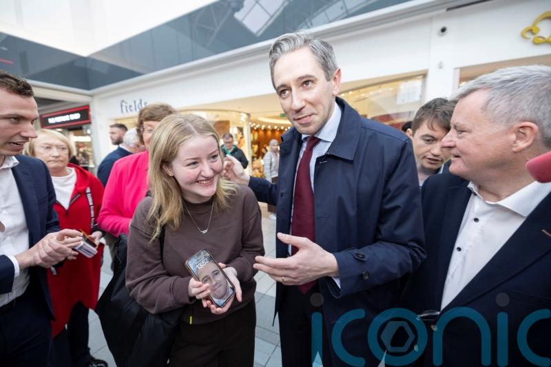 Fine Gael accused of ‘populist pandering’ as Harris sets out immigration policy