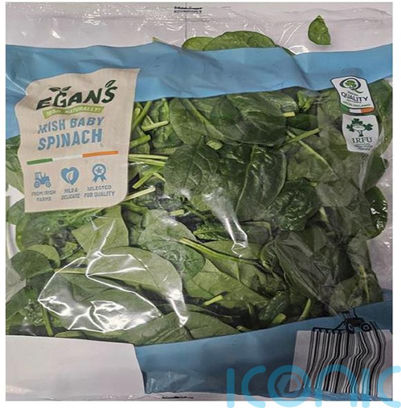 Spinach and mixed leaves products recalled over listeria fears