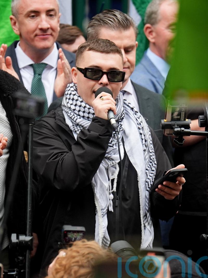 Kneecap rapper tells Starmer &lsquo;better luck next time&rsquo; after terror case dropped