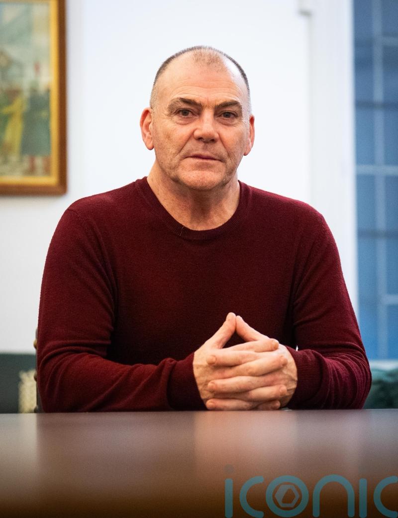 &lsquo;Hero&rsquo; bus driver says he did not tell his family in Ireland about tribunal